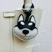 Alaskan Malamute / Husky Charm - 01