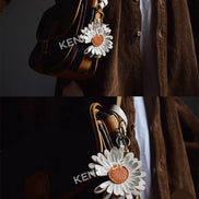 Daisy Charm - 05