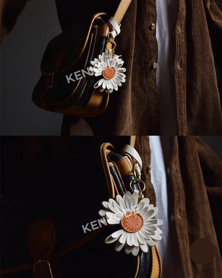 Daisy Charm - 05