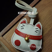 Lucky Cat Charm - 01