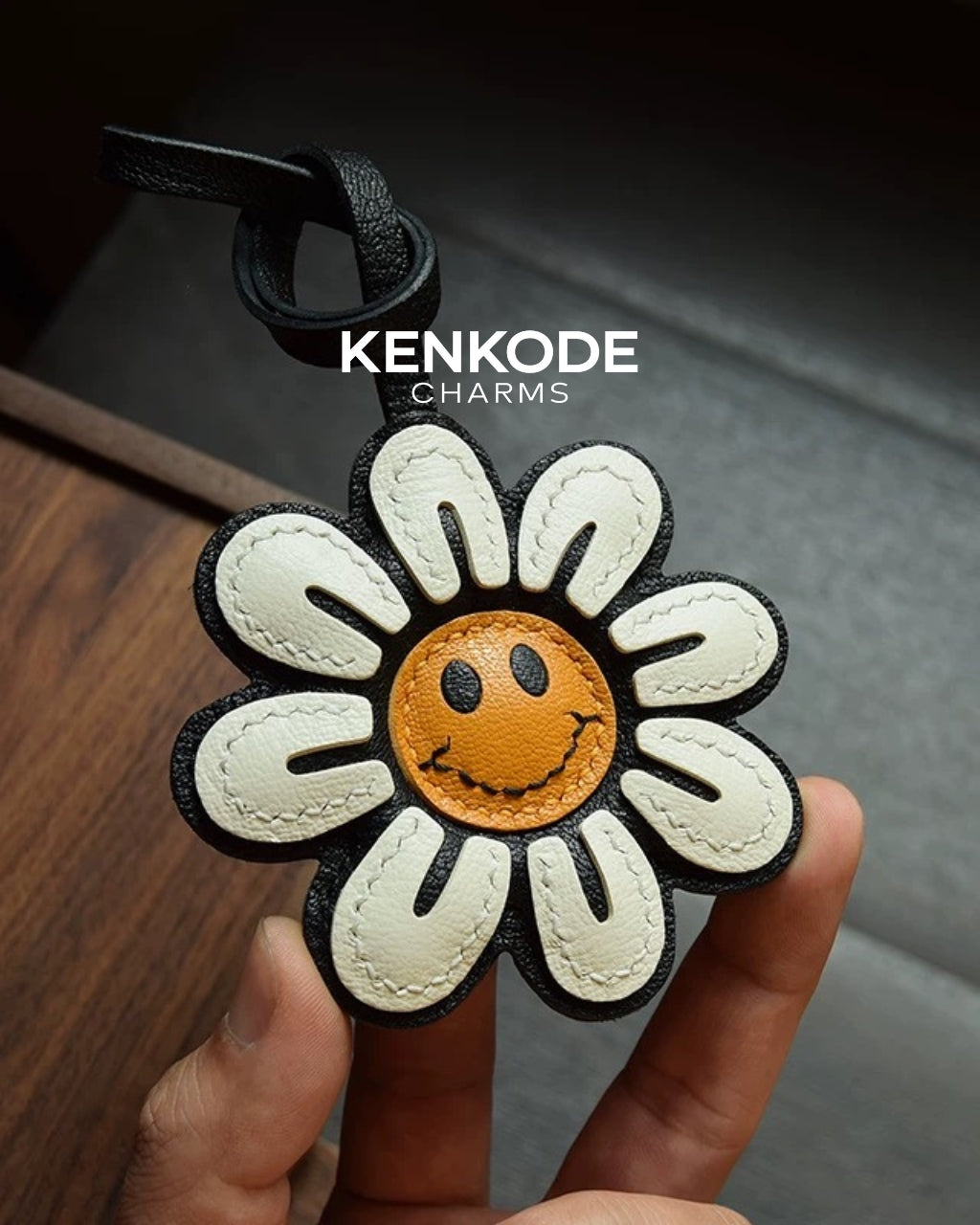 Smile Flower Charm - 01