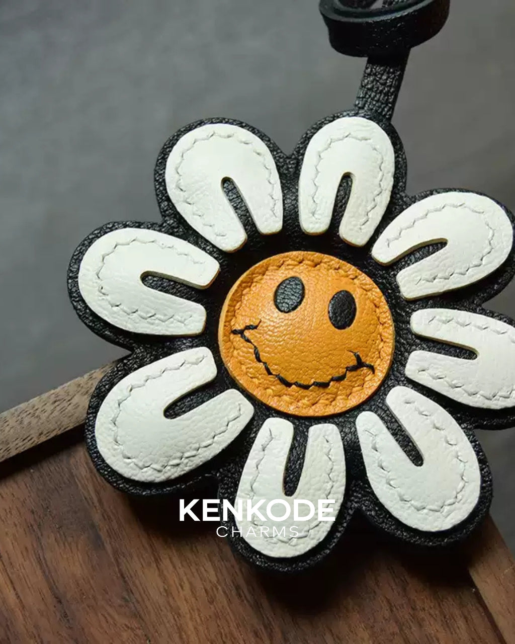 Smile Flower Charm - 03