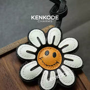 Smile Flower Charm - 05