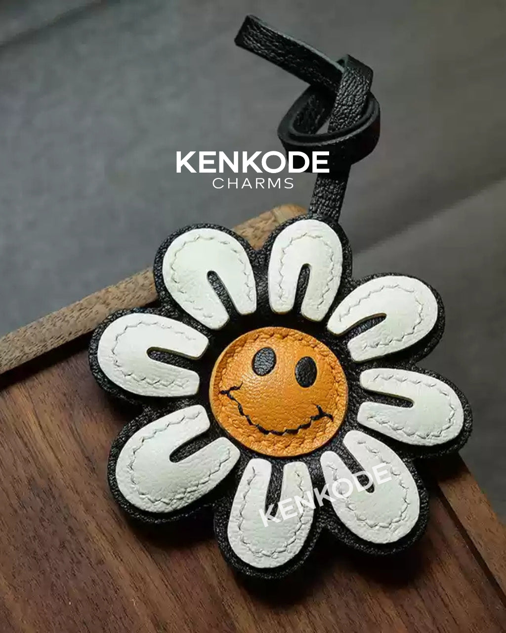Smile Flower Charm - 05