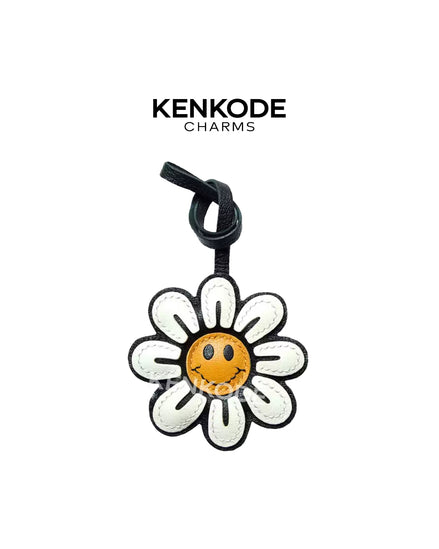 Smile Flower Charm - main